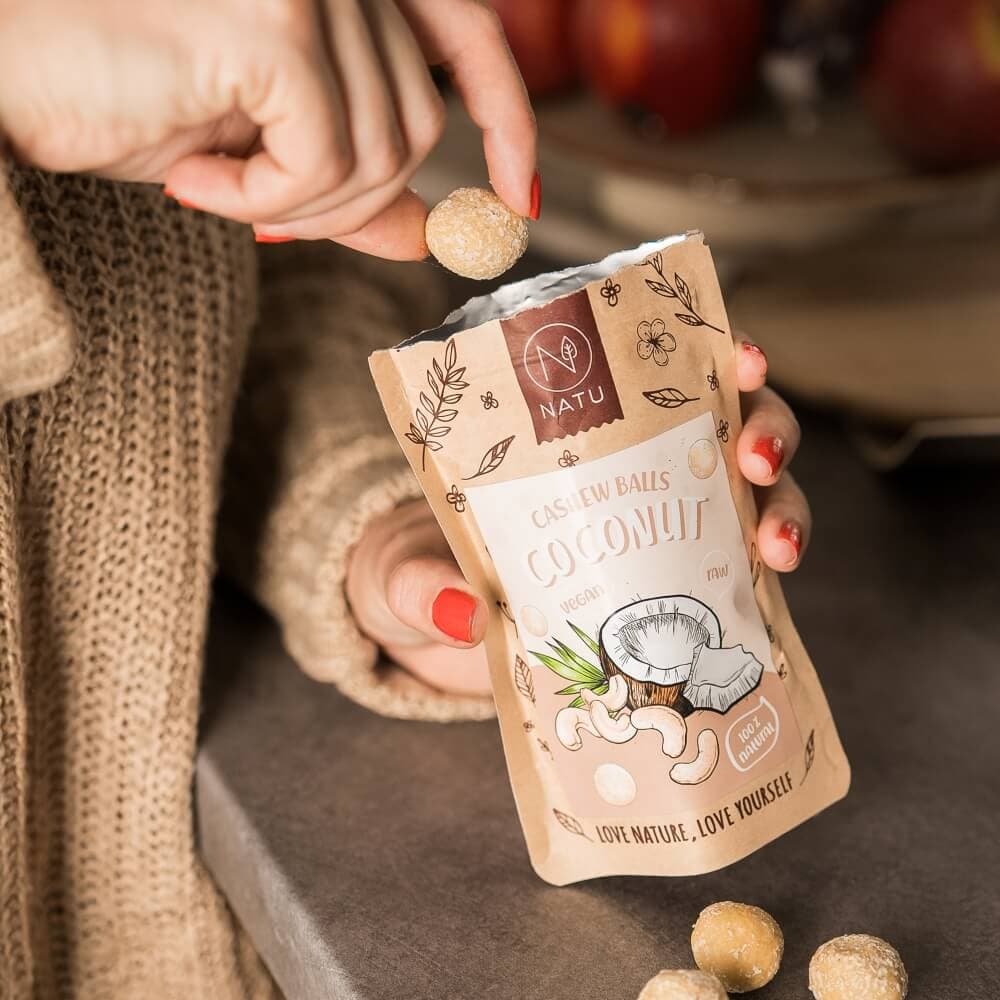 NATU Kokosové kuličky s kešu krémem 70g - náhled 3