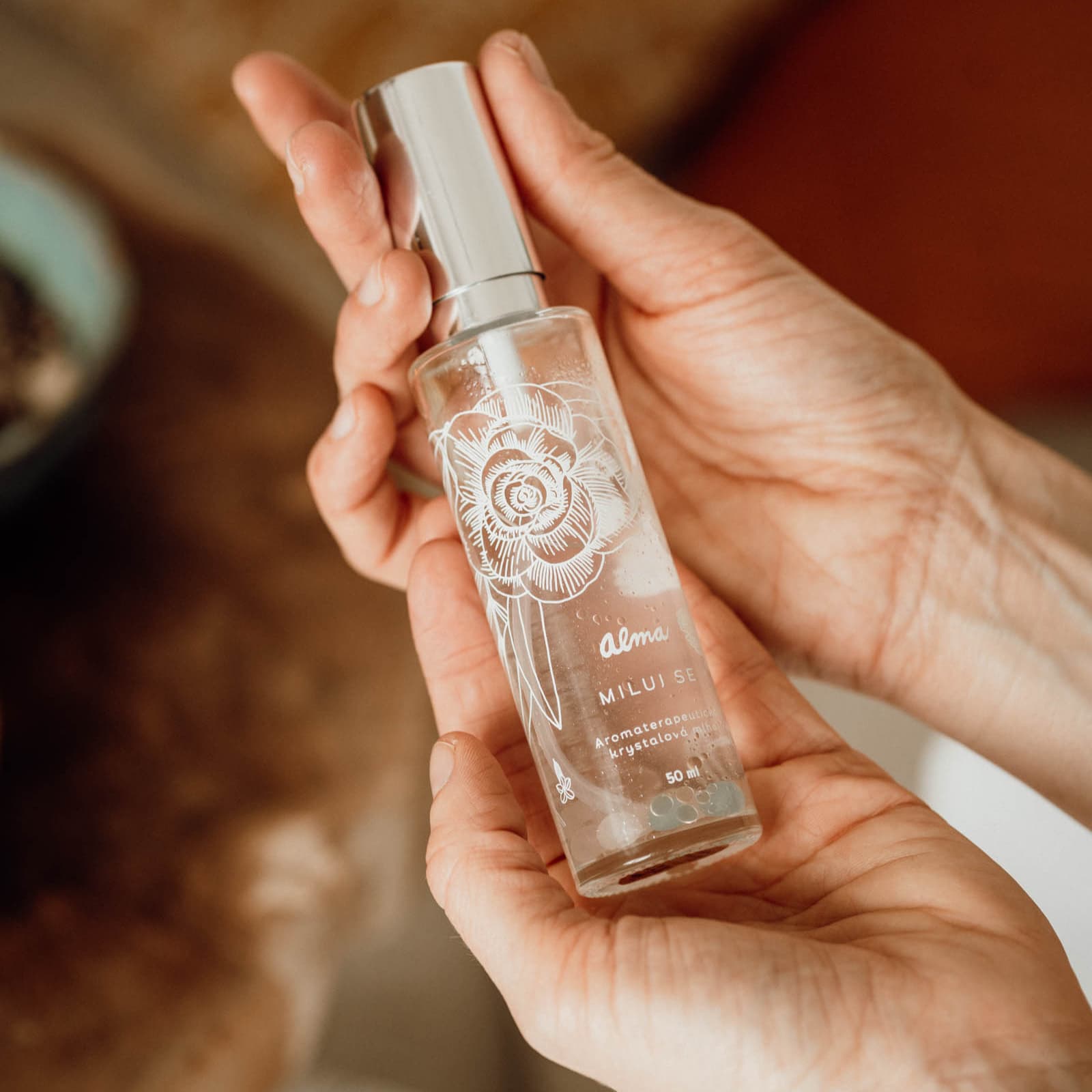 Alma aromaterapeutická mlha s krystalovými korálky Miluj se 50ml - náhled 3