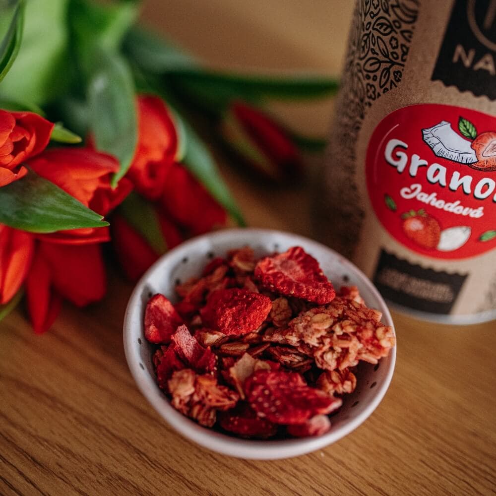 NATU Jahodová granola s mandlemi 250g - náhled 3
