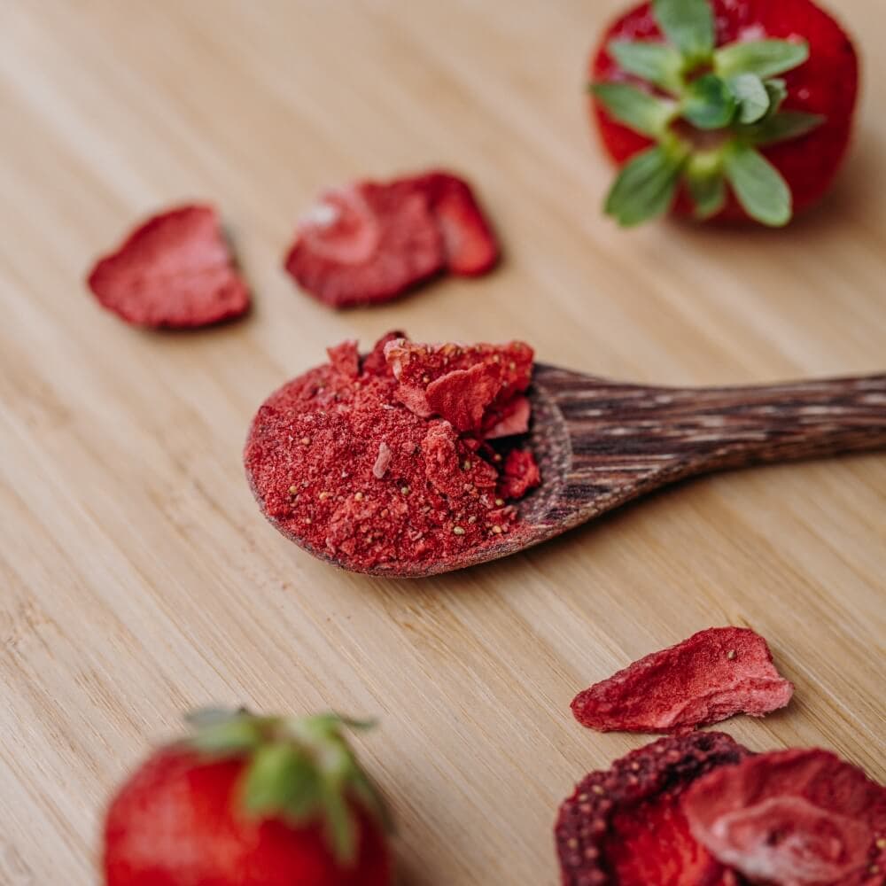 NATU Lyofilizované jahody prach se zlomky 80g - náhled 5