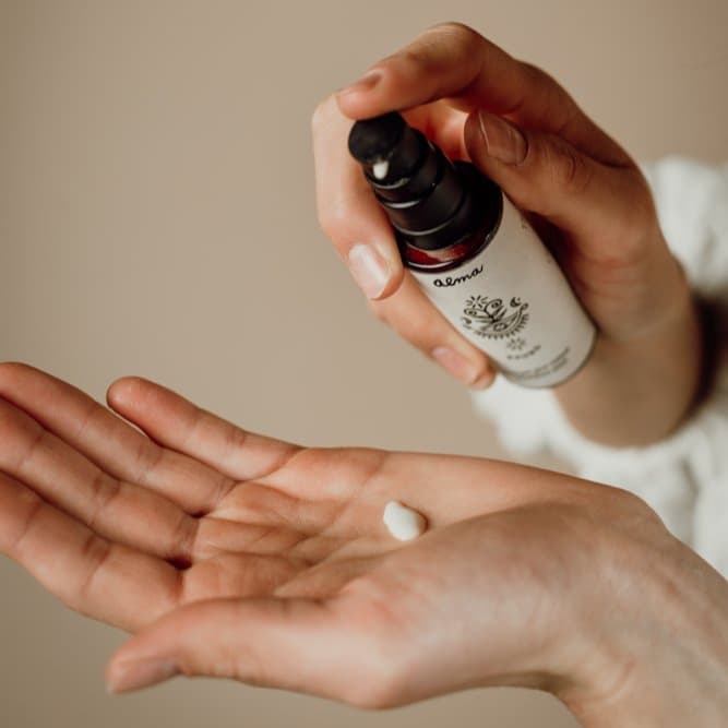 Alma pleťové sérum pro křehkou pleť s ectoinem, kadidlovníkem a ovsem Baubó 30ml - náhled 2