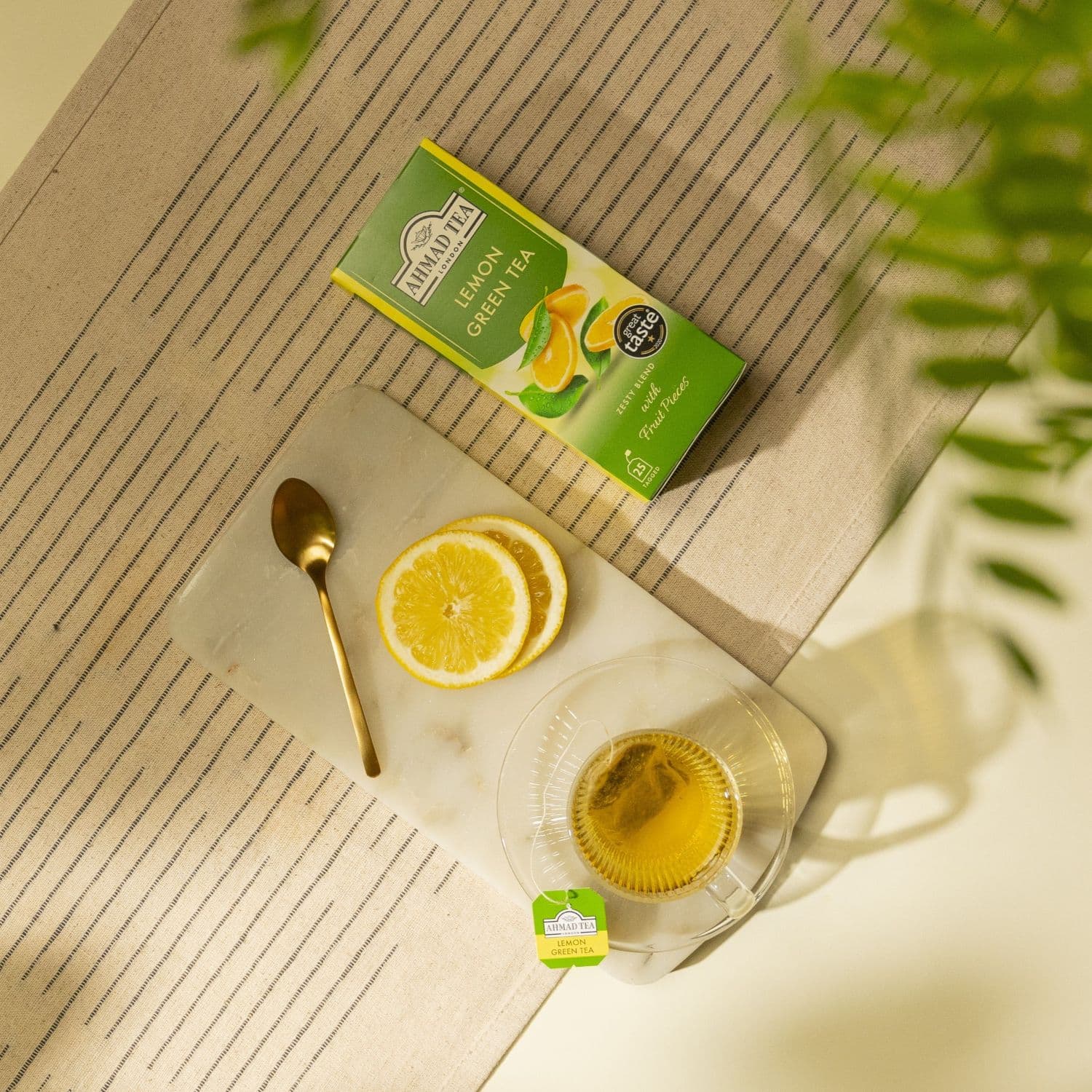 Ahmad Tea Lemon Green Tea | 25 sáčků (s úvazkem) - náhled 3